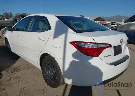 2016 Toyota Corolla Le z USA, uszkodzony, nr VIN 5YFBURHE2GP390410